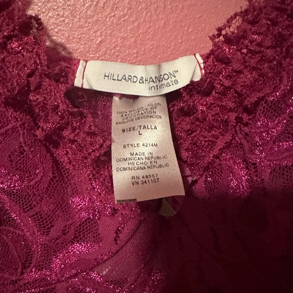 Sheer lace dress with flower and ruffle details. The bust has underwire. - Picture 3 of 4